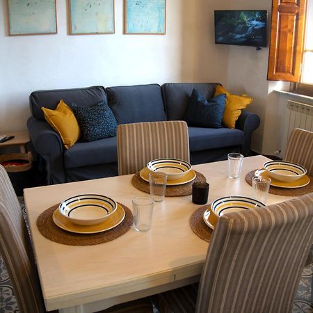 Appartamento Via Grandi - Free Gated Parking - 5 Minutes From Center Lucca Esterno foto