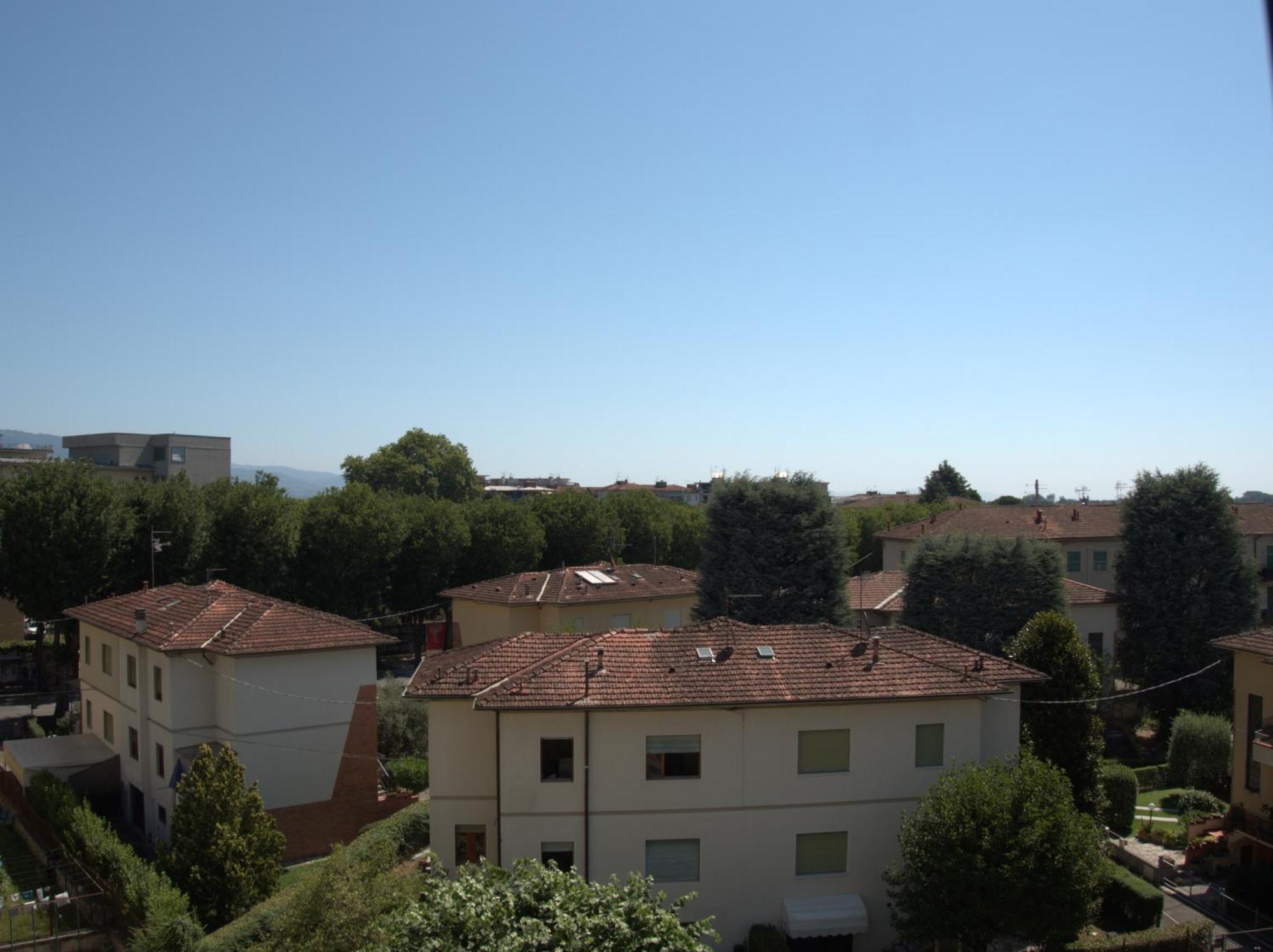 Appartamento Via Grandi - Free Gated Parking - 5 Minutes From Center Lucca Esterno foto